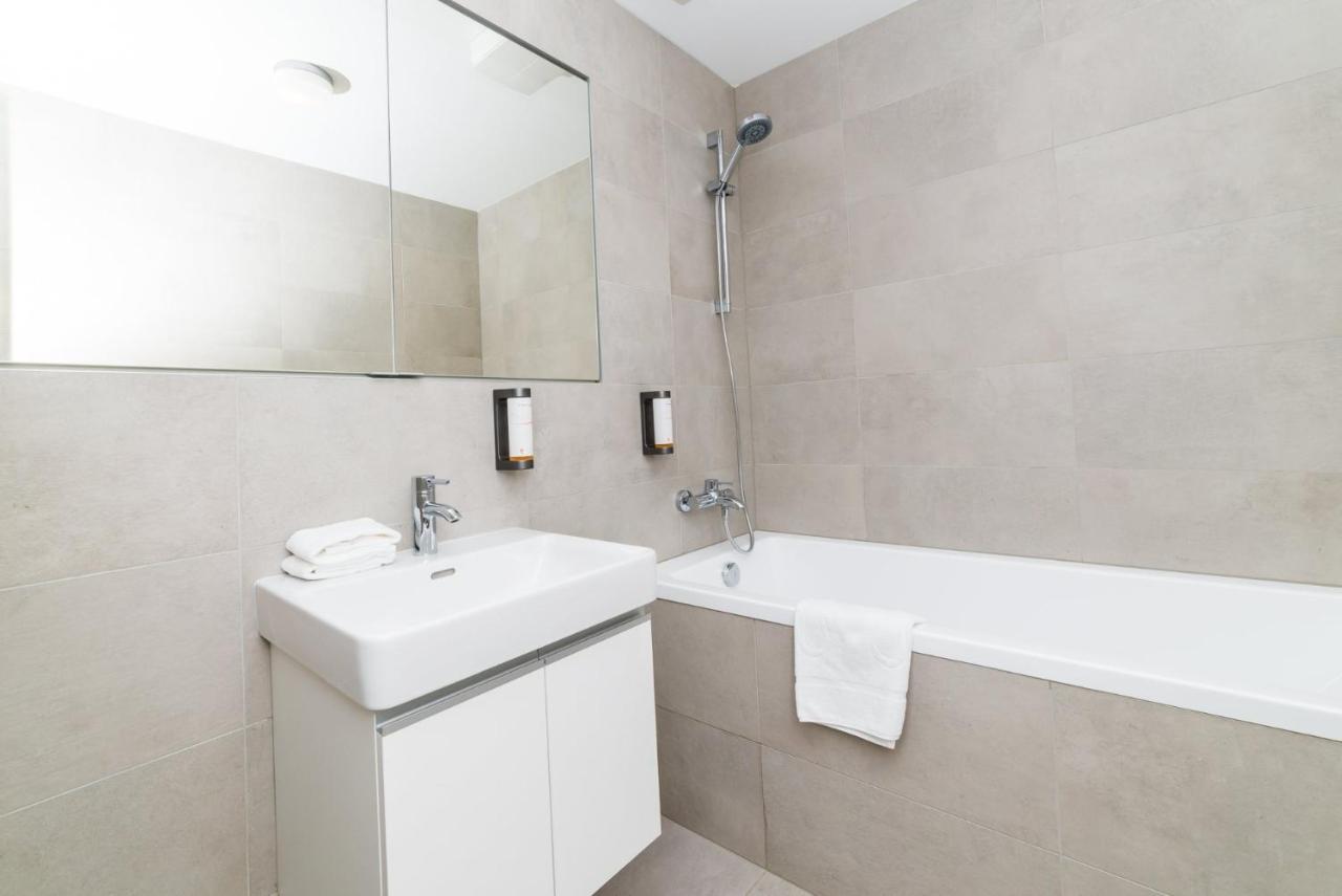 City Castle Apartments Free Parking Bratislava Ngoại thất bức ảnh