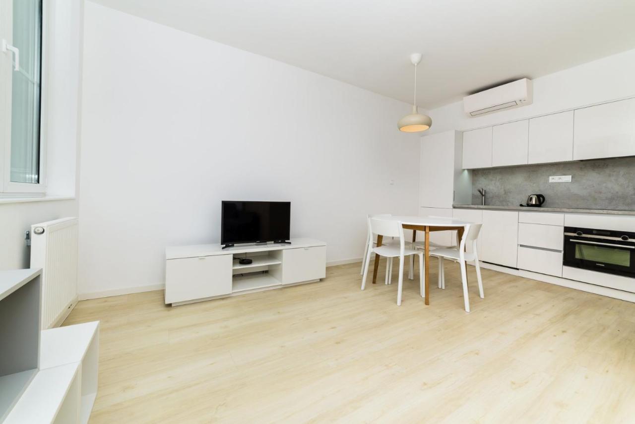 City Castle Apartments Free Parking Bratislava Ngoại thất bức ảnh