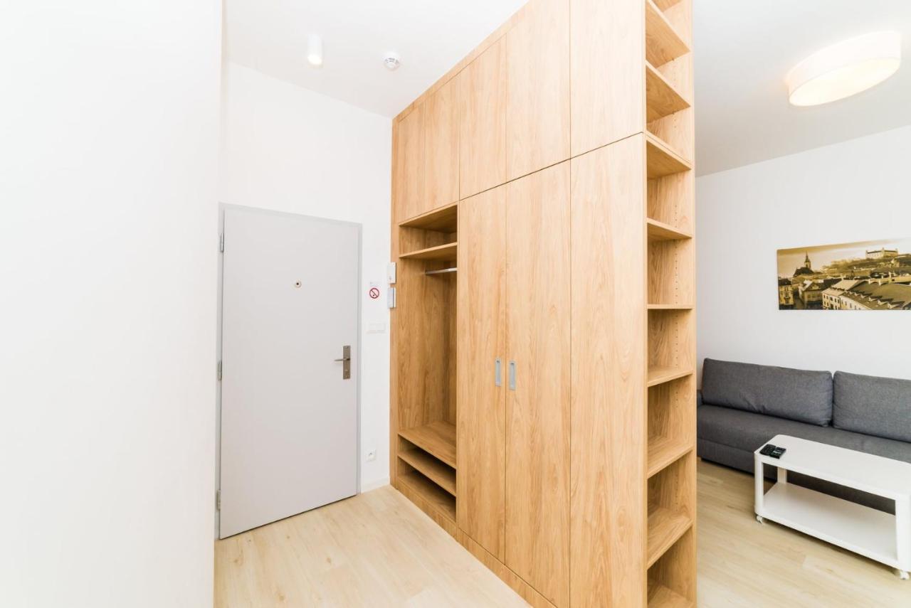 City Castle Apartments Free Parking Bratislava Ngoại thất bức ảnh