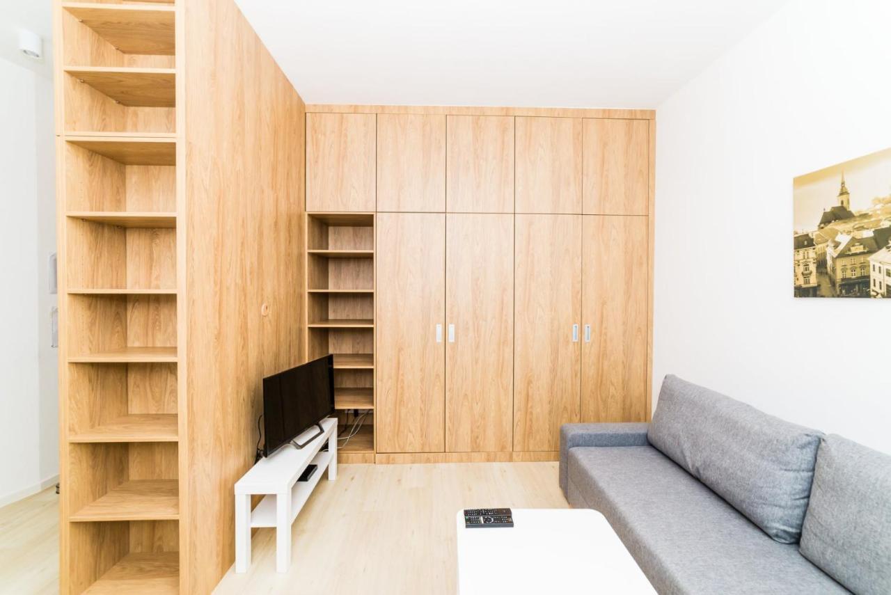 City Castle Apartments Free Parking Bratislava Ngoại thất bức ảnh