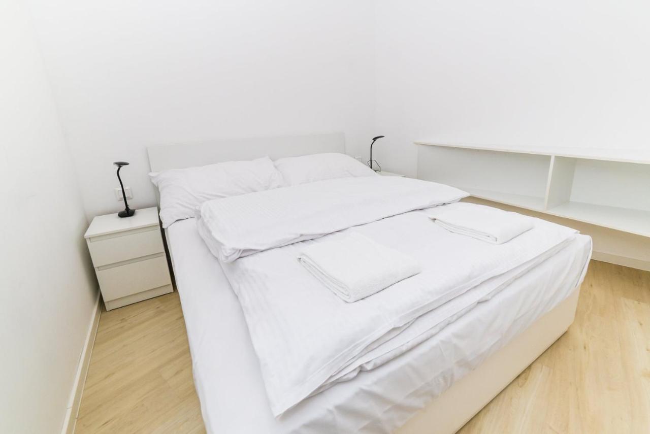 City Castle Apartments Free Parking Bratislava Ngoại thất bức ảnh