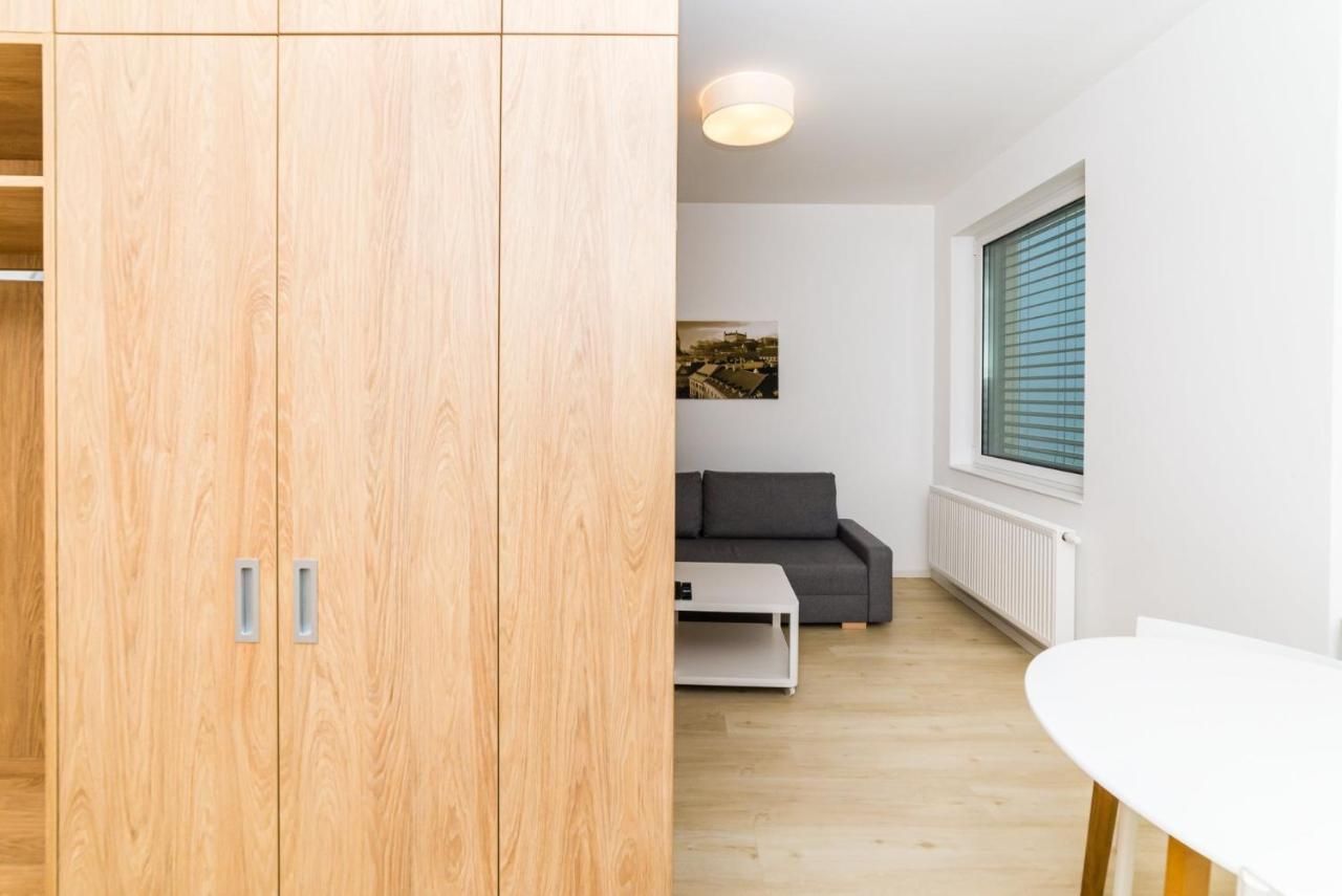 City Castle Apartments Free Parking Bratislava Ngoại thất bức ảnh