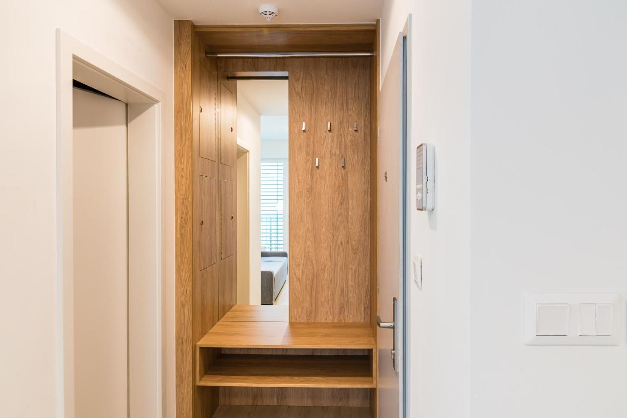City Castle Apartments Free Parking Bratislava Ngoại thất bức ảnh
