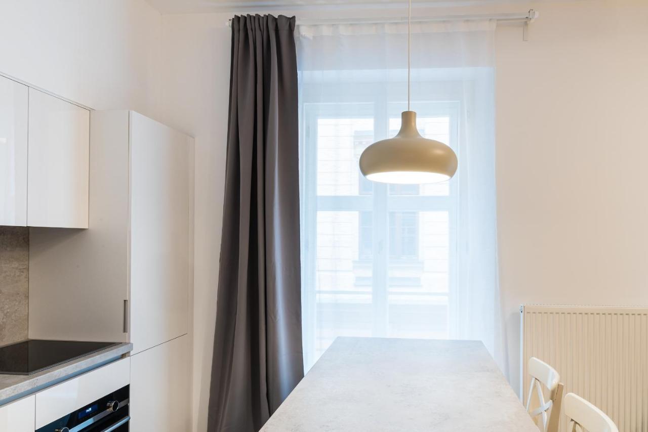 City Castle Apartments Free Parking Bratislava Ngoại thất bức ảnh