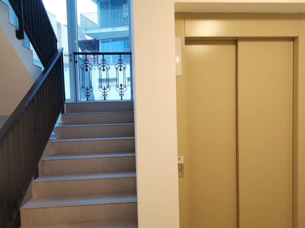 City Castle Apartments Free Parking Bratislava Ngoại thất bức ảnh